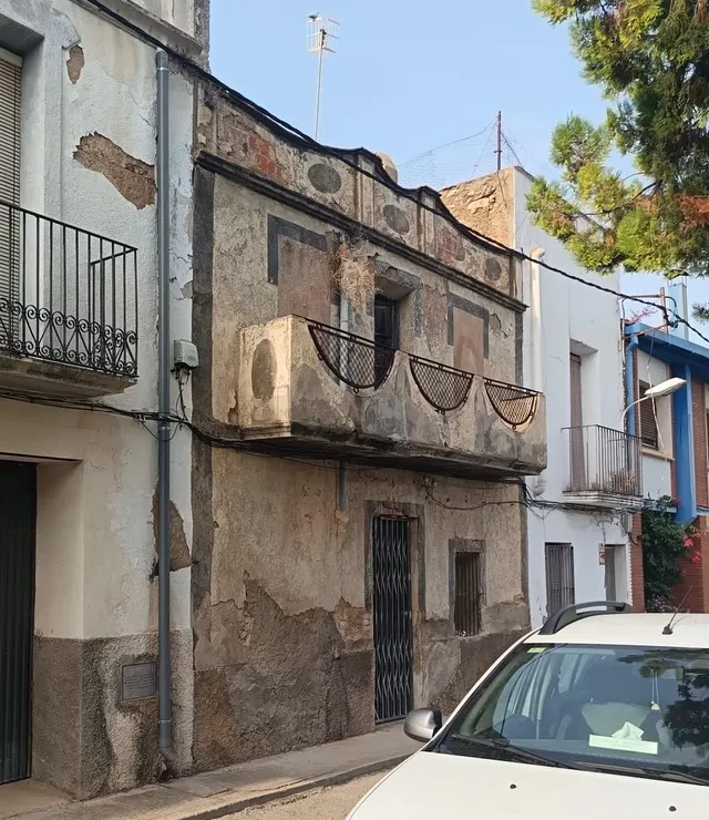 Casa con garaje para reformar con agradables vistas — 3