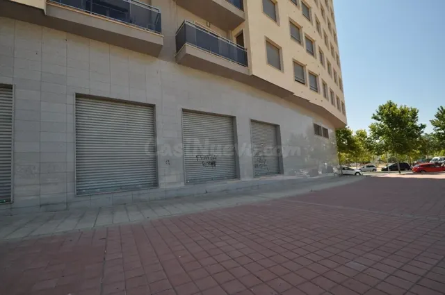 Local comercial 700m² en venta - Club de Campo - foto 5