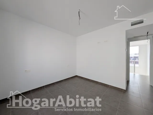 Estrena estilo de vida en este moderno adosado con gran porche, terraza, patio y piscina comunitaria — 18