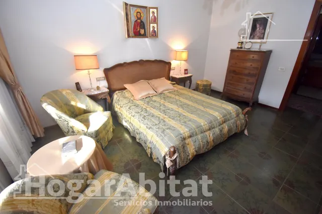 GRAN PISO SEÑORIAL CON BALCÓN Y TERRAZA EN AVENIDA PRINCIPAL — 23
