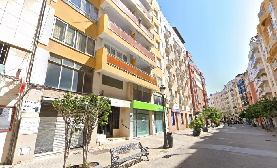 Venta de Local Comercial en el Centro de Huelva.