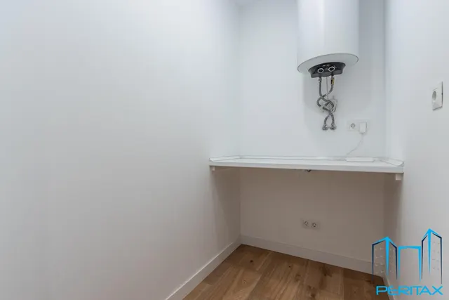 Eix Macià: planta baja a estrenar con entrada privada y techos de 4m. — 36