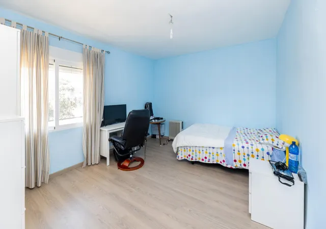 Casa en esquina con amplios espacios en Belicena, Vegas del Genil — 21