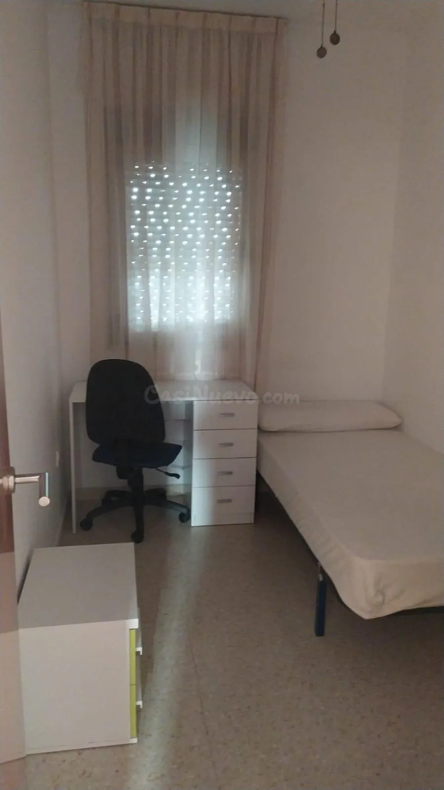 SE ALQUILA HABITACIÓN EN EL ZAIDIN