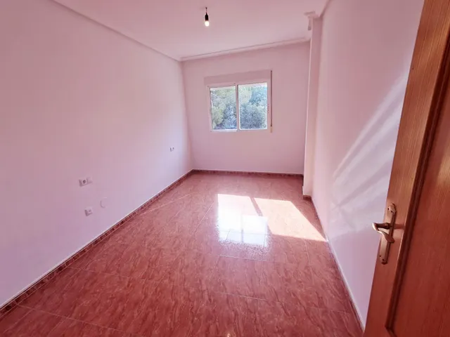 Vivienda de 3 dormitorios, 2 baños y 105 m2 en Patiño — 24