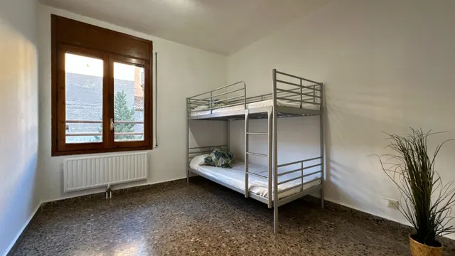 Exclusiva vivienda de 4 dormitorios con amplia plaza de garaje en pleno centro de Zaragoza — 14