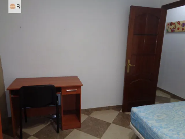 PISAZO PARA ESTUDIANTES CON TERRAZA Y ASCENSOR — 14