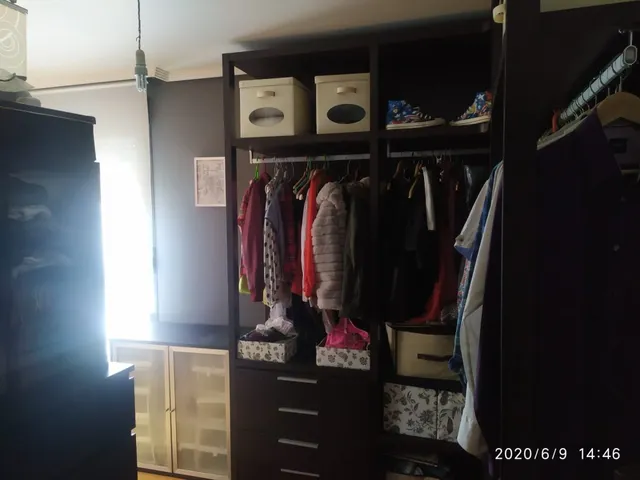 SE VENDE APARTAMENTO MUY LUMINOSO, COCINA AMERICANA, 3 HAB., 2 BAÑOS, ASCENSOR, GARAJE. PARA ENTRAR. — 9