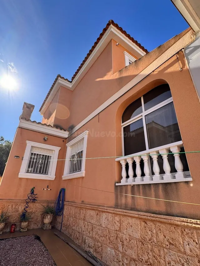 Villa 4 habitaciones 210m² en venta - Santa Ana-Miranda - foto 3
