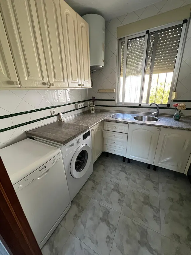 Zona Sur Reina Mercedes. Excelente vivienda reformada y amue - foto 5