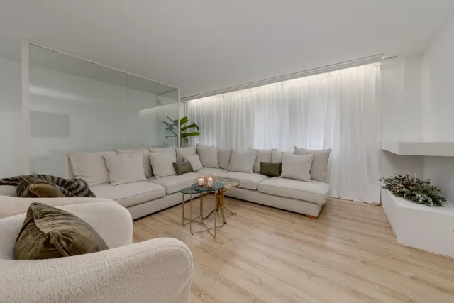 EXCLUSIVA VIVIENDA DE 250M2 EN DOS PLANTAS, CENTRICA Y A 200M DE LA PLAYA DEL CURA — 5