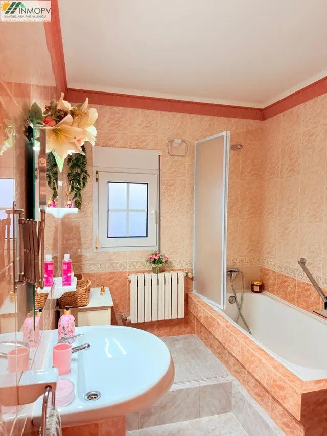 Singular chalet de 319m2 con 2.000 m2 de parcela, piscina y apartamento independiente en vistabella Vinaròs! — 33