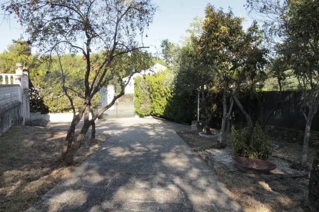 CHALET EN VENTA EN URBANIZACIÓN ROSALEDA DE LA PLATA — 46