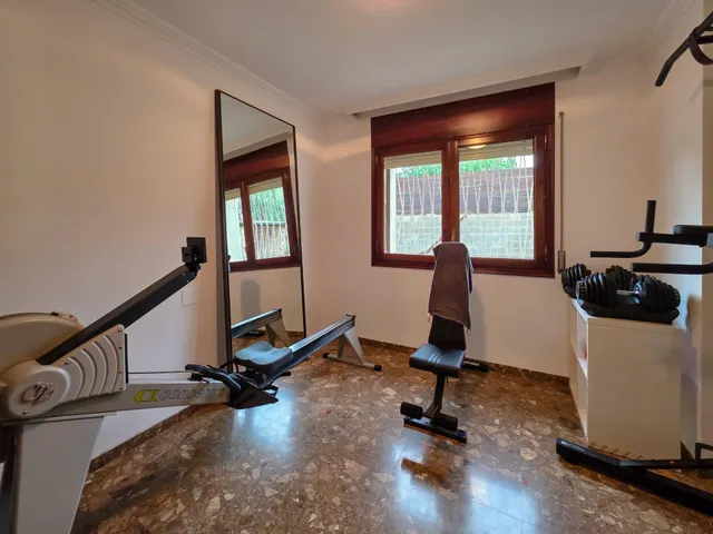 CASA DE 2 PLANTAS CON APARTAMENTO Y JARDIN — 5
