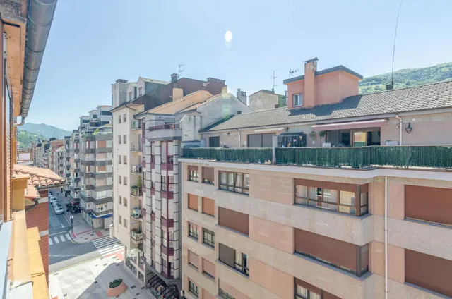 PISO EN ALQUILER CON TERRAZA DE 27METROS EN EL CENTRO DE MIERES — 31