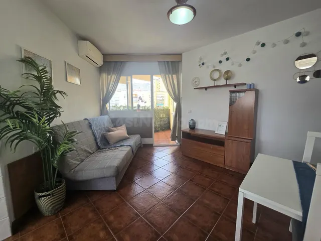 ¡NUEVA EXCLUSIVA! Estudio céntrico con terraza y vistas desp - foto 3
