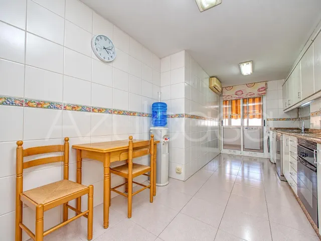 Piso en venta de 2 dormitorios y 2 baños con garaje y traste - foto 4