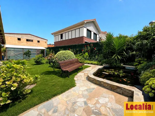 Casa familiar reformada con jardín en Miengo — 16