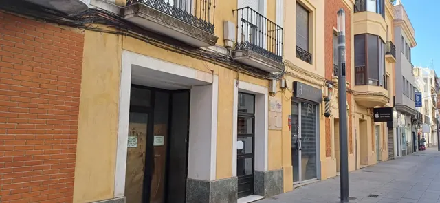 Venta Local Comercial en Badajoz — 8