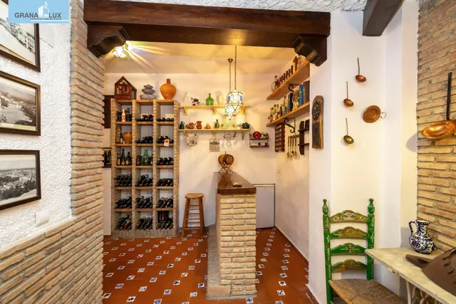 GRAN CASA EN ALBAICÍN BAJO. — 15