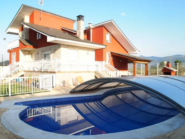 CHALET INDEPENDIENTE EN CARRACEDELO — 35