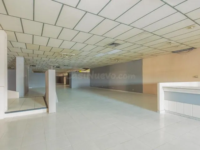 LOCAL COMERCIAL EN AV. PRINICPAL DE MELIANA. MUY BUENA VISIB - foto 2