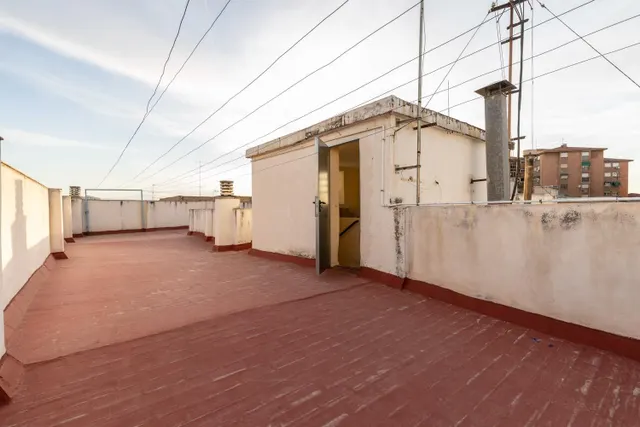Ático reformado con ascensor, terraza y chimenea, listo para entrar a vivir — 29