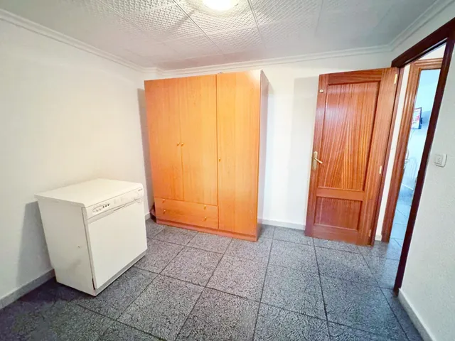 PISO CON ASCENSOR EN AVDA DE CHAPI, ELDA — 7