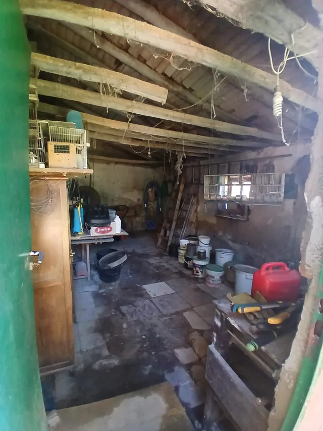 Casa con piscina y jardín. — 15