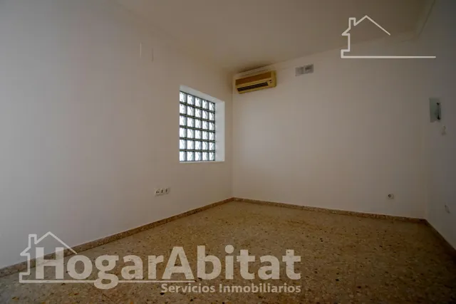 GRAN PAREADO CON GARAJE Y TERRAZA CERCA DE LA PLAYA — 22