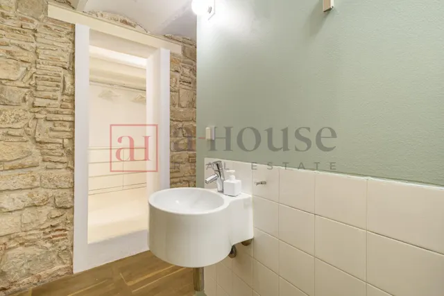 Piso con 2 lofts independientes con balcon baños cada uno y una excelente ubicación en el gótic — 15