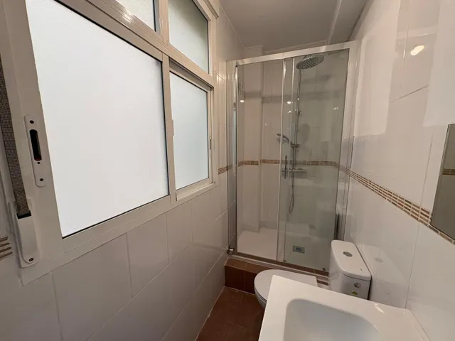 VIVIENDA EXTERIOR CON 3 habitaciones Y DOS TERRAZAS JUNTO A LA UNIVERSIDAD DEL SAGRADO CORAZÓN — 35