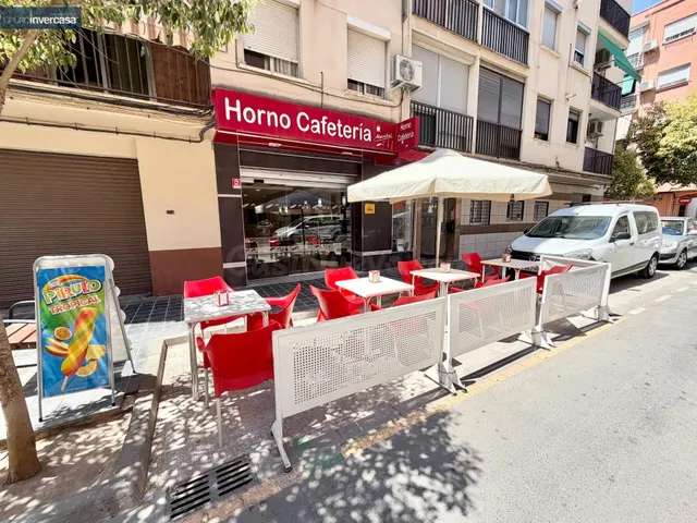 Traspaso de Cafetería con Obrador en zona colegio San Enriqu