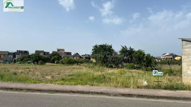 Oportunidad de Inversión en Cacabelos: Terreno Urbano en el  - foto 3