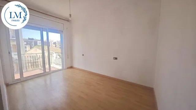 ¡Luminoso piso con gran balcón en pleno centro de Vilanova i la Geltrú! — 18