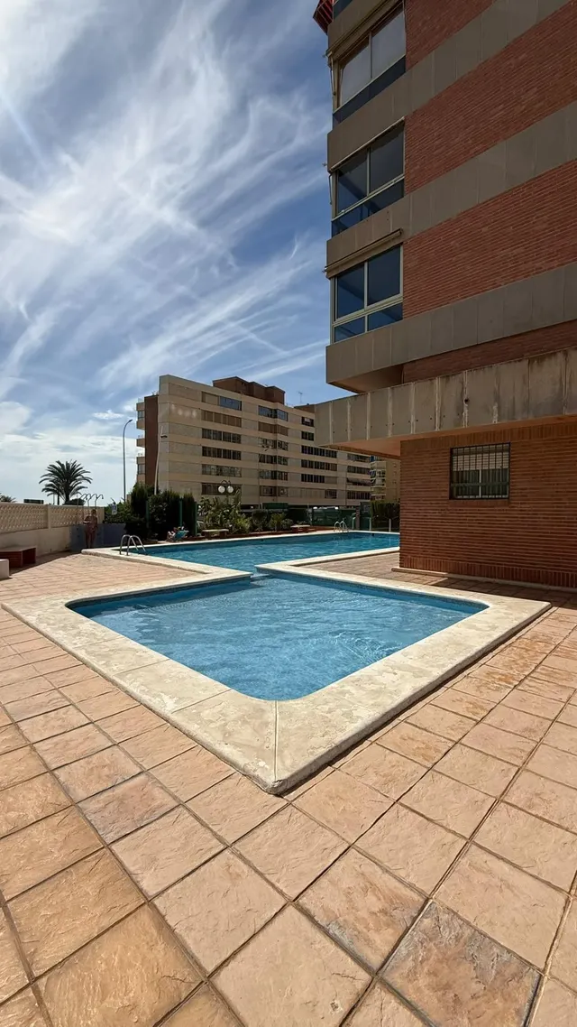 Amplio Apartamento en Alquiler en Benidorm, Zona Hotel Bali - €1450 — 16
