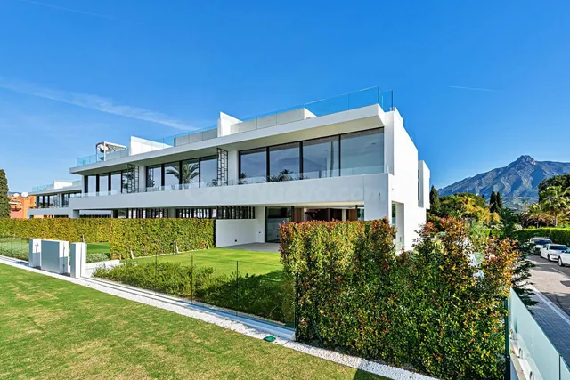 Adosado 3 habitaciones 589m² en venta - Marbella — 2