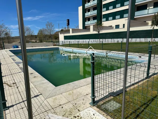 PISO DE 2 DORMITORIOS CON GARAJE Y TRASTERO EN HUERTA OTEA " - foto 2