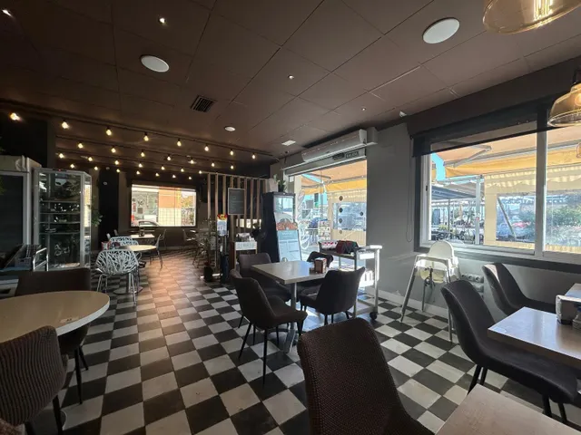 Negocio 140m² en alquiler - Club nautico — 10