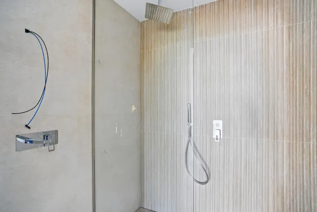 Apartamento de dos dormitorios bellamente reformado en la comunidad cerrada de Jardines de Andalucía — 13