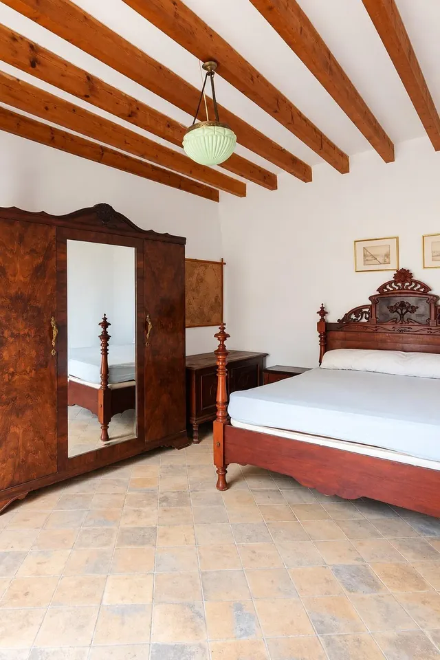 Encantadora casa de pueblo con 4 habitaciones y garaje en plena Serra de Tramuntana. — 7
