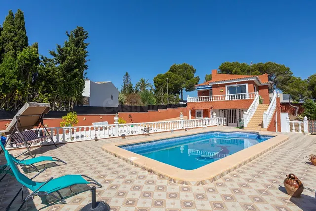 Villa independiente con piscina privada, vitas a la laguna R