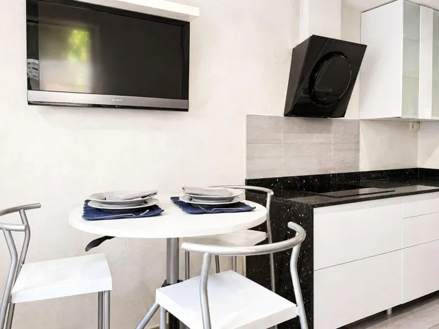 Planta baja 2 habitaciones 120m² en alquiler - Bahía de Marb - foto 3