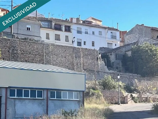 SOLAR DE 315 m² PARA EDIFICACIÓN EN TERESA DE COFRENTES, IDE - foto 2