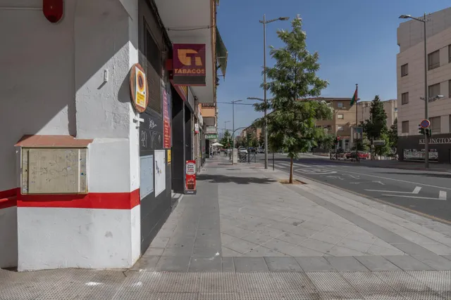 Alquiler plaza de aparcamiento para moto en Arabial — 44