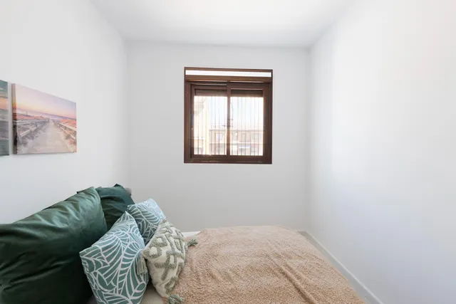 Espectacular casa adosasa de obra nueva — 11