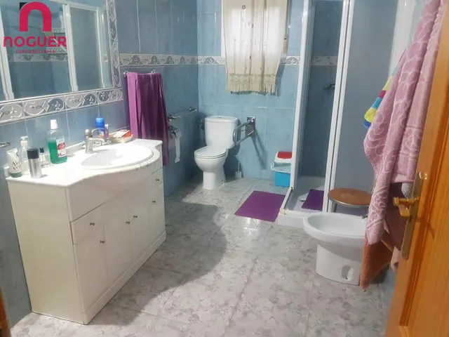CASA DE DOS PLANTAS CON PISCINA Y CON AGUA POTABLE — 10