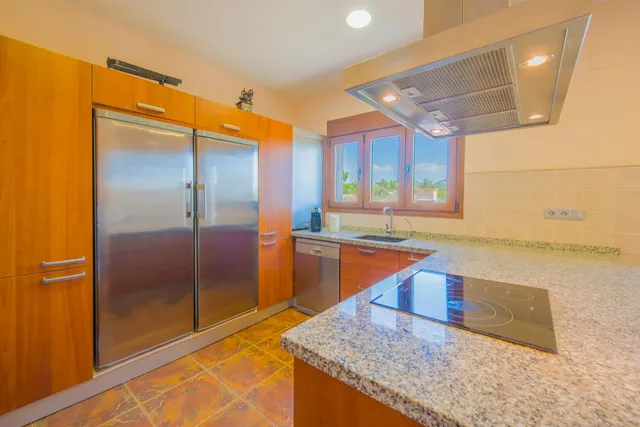 ▷Villa De Una Sola Planta con Piscina y vistas al Peñon en Calpe, Costa Blanca. — 4
