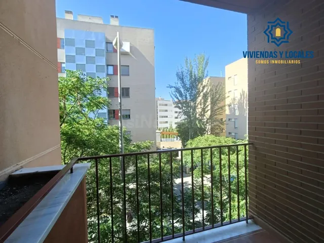 Disponible piso amueblado dos dormitorios en Parque Almunia — 2