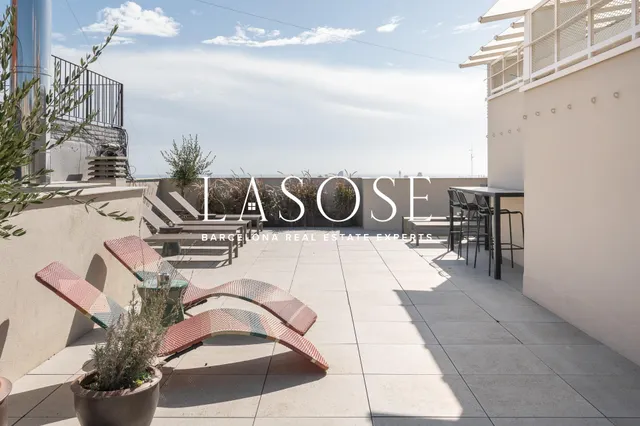 Acogedor piso de dos dormitorios, balcón y terraza comunitaria en alquiler en La Salut — 24